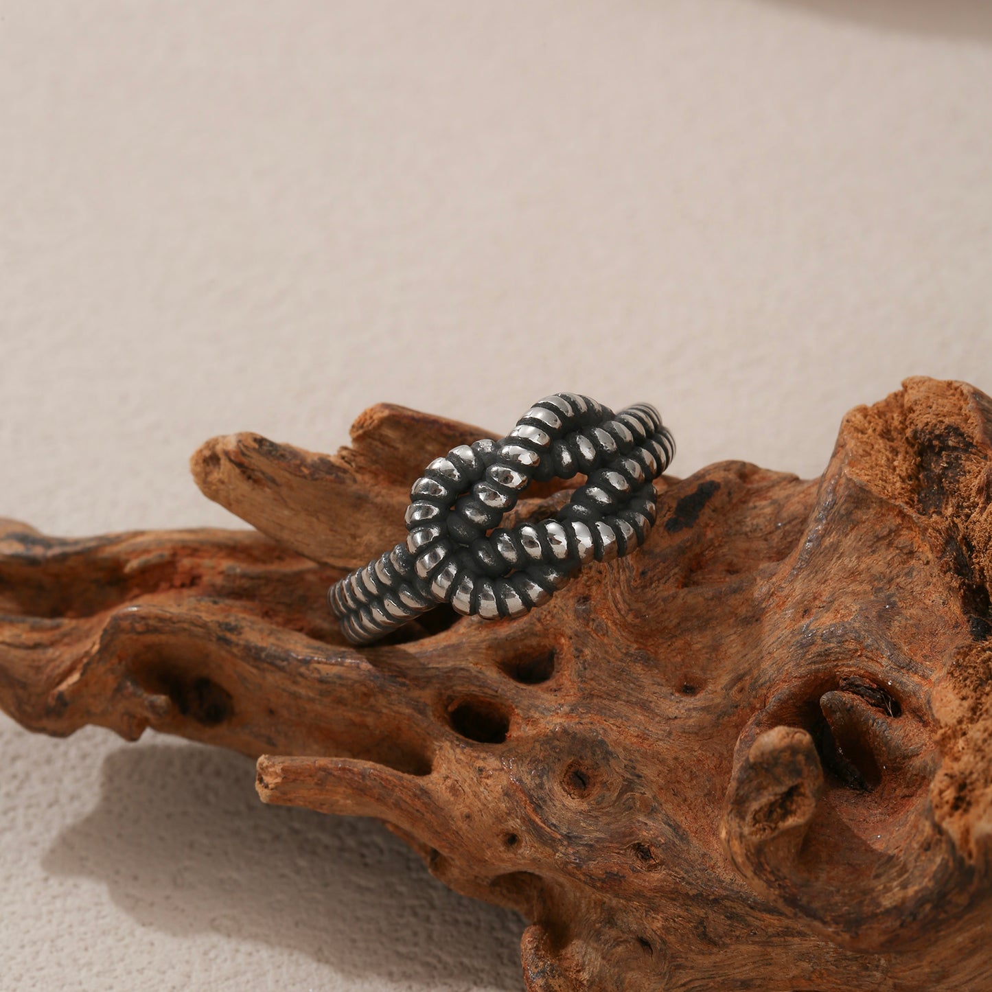 LNCHRAN Antique Silvery Stainless Steel Knot Ring Unisex Vintage Twisted Statement Jewelry