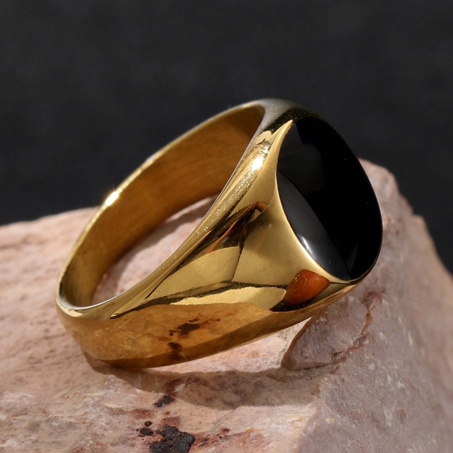 NCHRAN Unisex Round Black Enamel Signet Ring in Stainless Steel