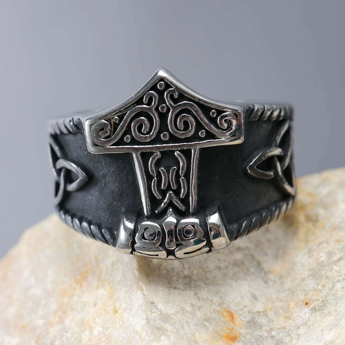LNCHRAN Viking Thor's Hammer Ring Stainless Steel Norse Mythology Unisex Jewelry