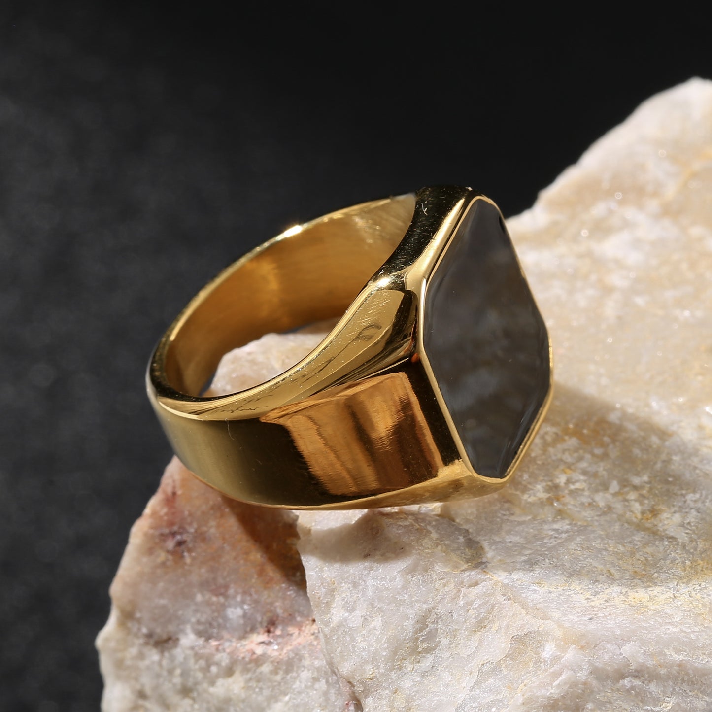 LNCHRAN Golden Plated Unisex Signet Ring with Black Enamel Inlay Minimalist Daily Jewelry